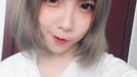 美女居家丝袜视频,居家美女的私密风情瞬间