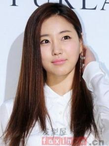 韩国女明星直发发型,韩国女明星的简约时尚发型解析